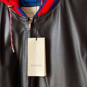 Gucci jacket size 40 black/red/blue with hood